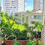 Sunny & Stylish 2-Bedroom In Viet-Namese District