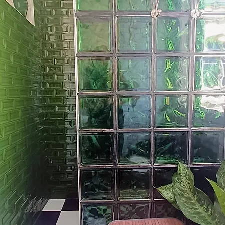 Appartamento Sunny & Stylish 2-bedroom In Viet-namese District *