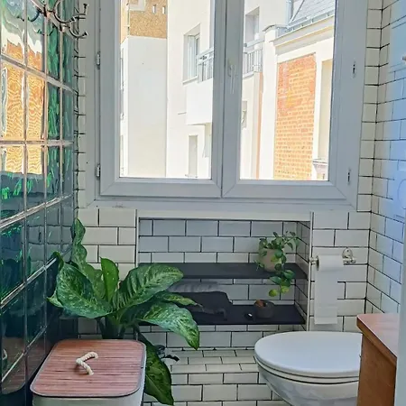 Appartamento Sunny & Stylish 2-bedroom In Viet-namese District Parigi