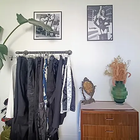Sunny & Stylish 2-bedroom In Viet-namese District Appartamento *